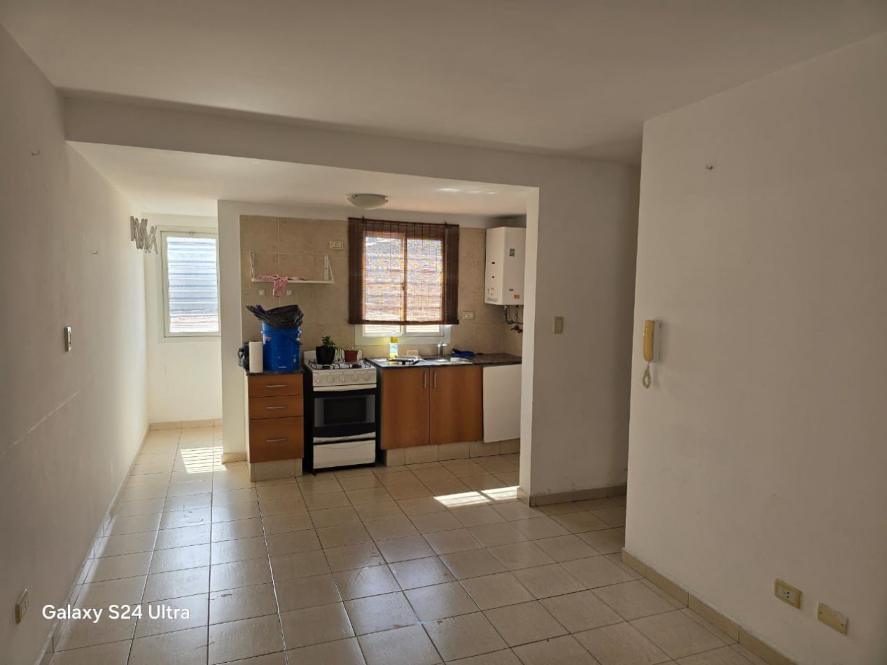 VENDO CORDOBA UN DORMITORIO CON COCHERA