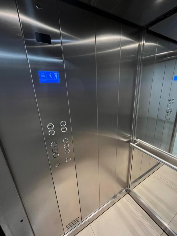 VENTA DEPARTAMENTO EDIFICIO LISANDRO I - MONTE MAIZ 