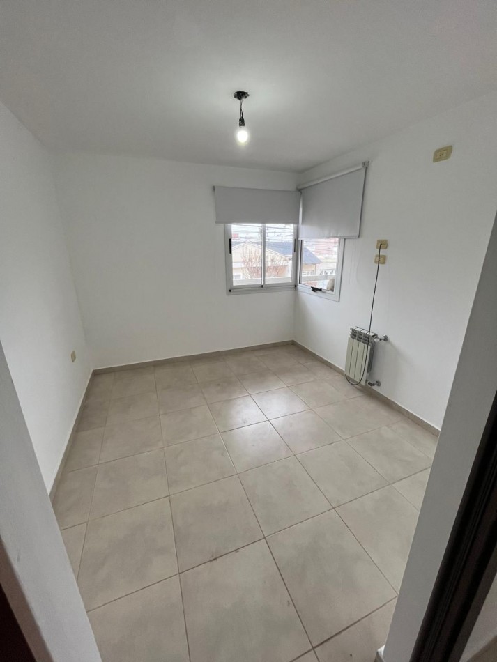 VENTA DEPARTAMENTO EDIFICIO LISANDRO I - MONTE MAIZ 