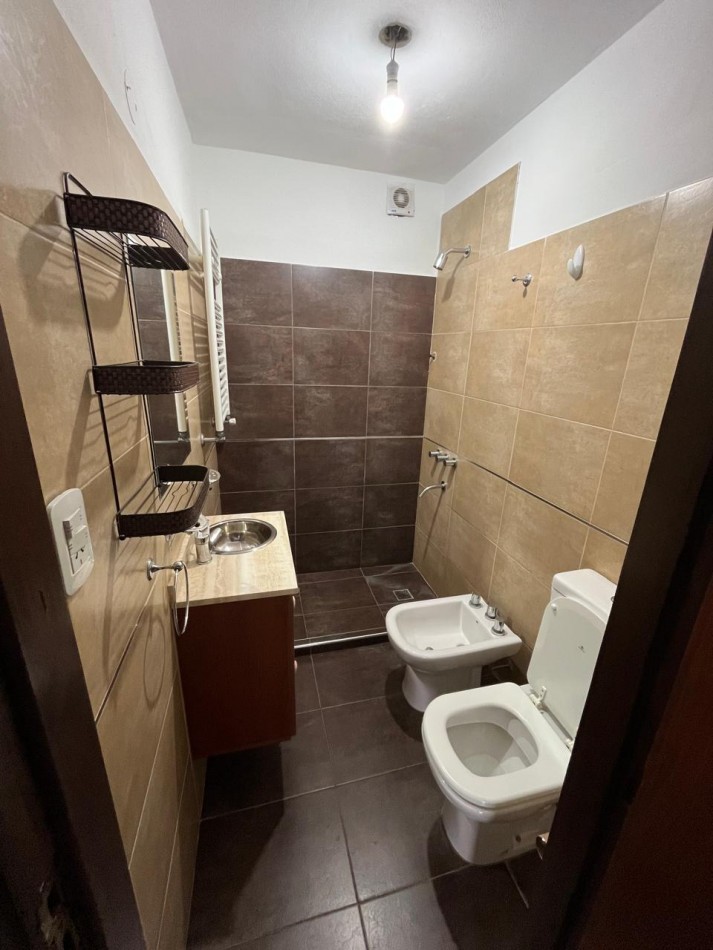 VENTA DEPARTAMENTO EDIFICIO LISANDRO I - MONTE MAIZ 