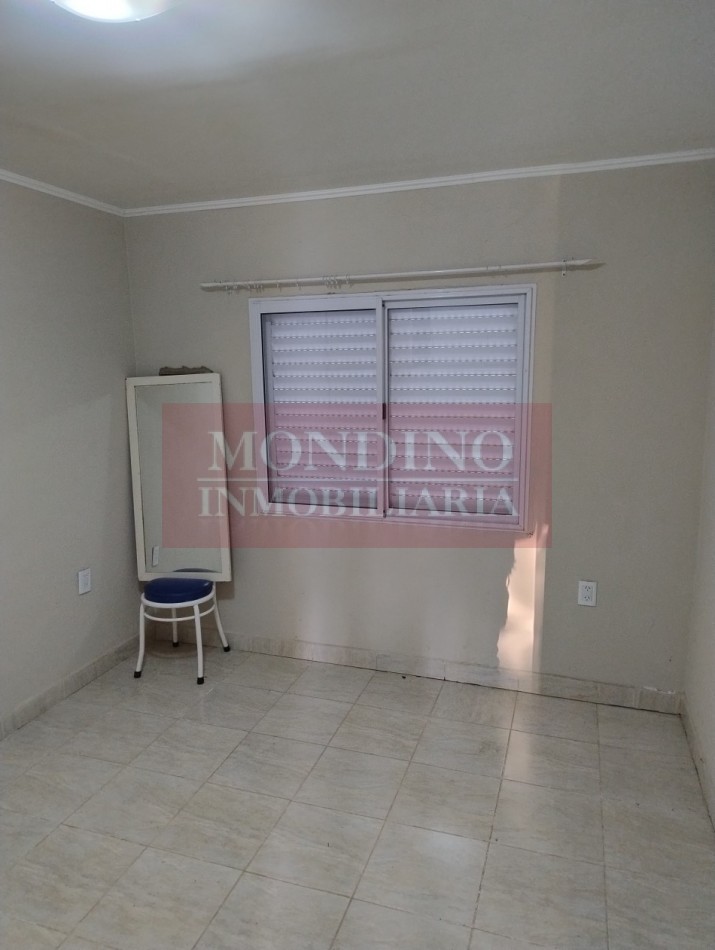 OPORTUNIDAD - VENDO DOS DORMITORIOS - MONTE MAIZ.-