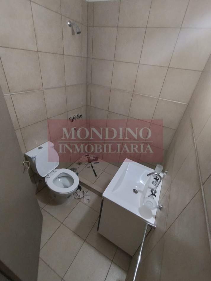 ALQUILO CASA MONTE MAIZ 