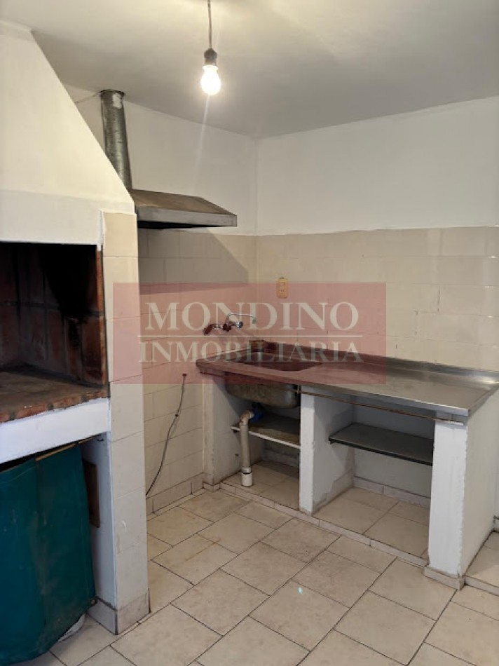 ALQUILO CASA DOS DORMITORIOS MONTE MAIZ - EXCELENTE ESTADO - SEMI AMOBLADA
