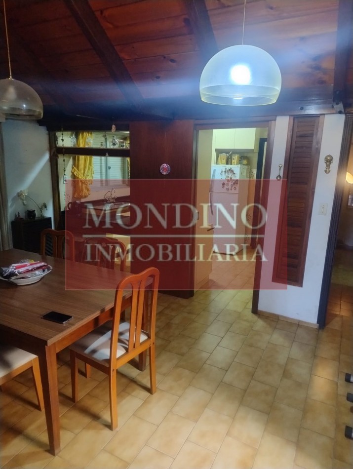 VENTA CASA CATEGORIA MONTE MAIZ - CENTRO - CON ESP. P/CONSULTORIO