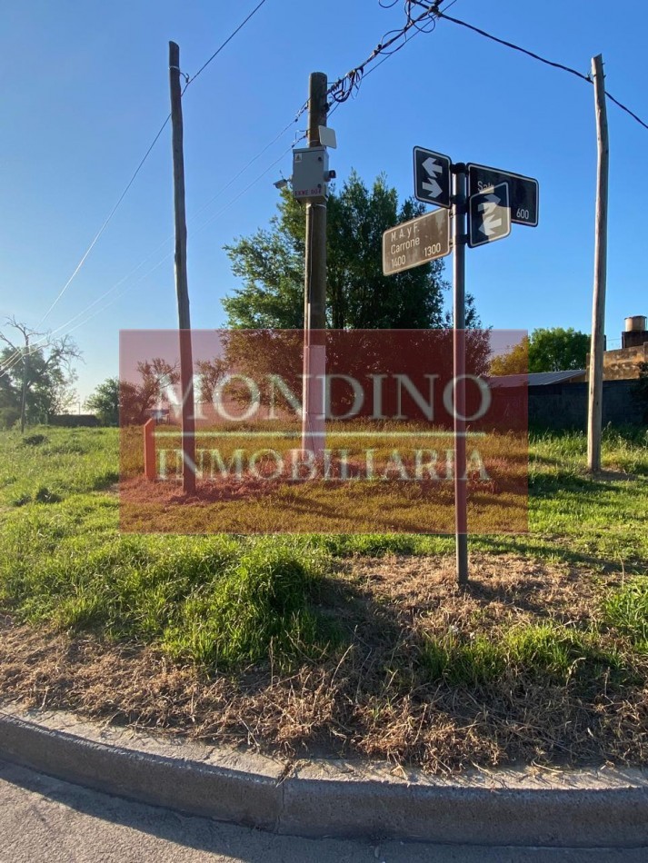 VENDO LOTE ESQUINA W. ESCALANTE 