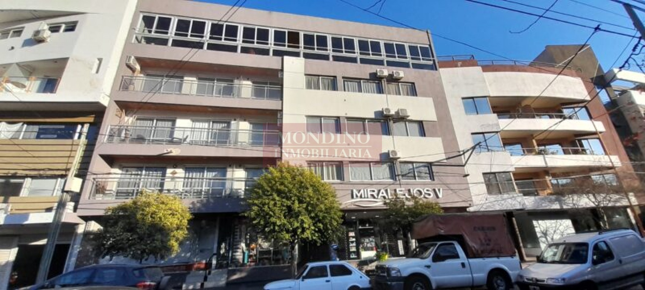 OPORTUNIDAD VENDO DEPTO UN DORM. C/ COCHERA - VILLA CARLOS PAZ - MIRALEJOS V 